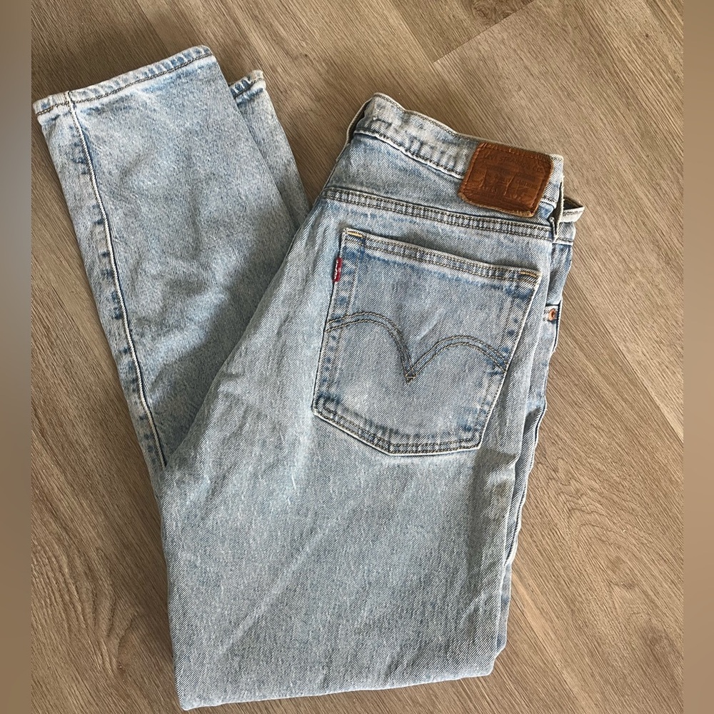 Levi’s Wedgie Jeans